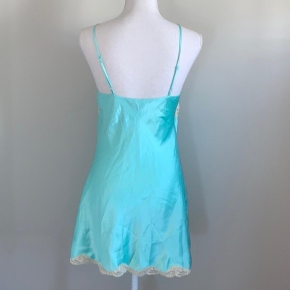 Victoria’s Secret Y2K Satin Slip Dress - Picture 4 of 4